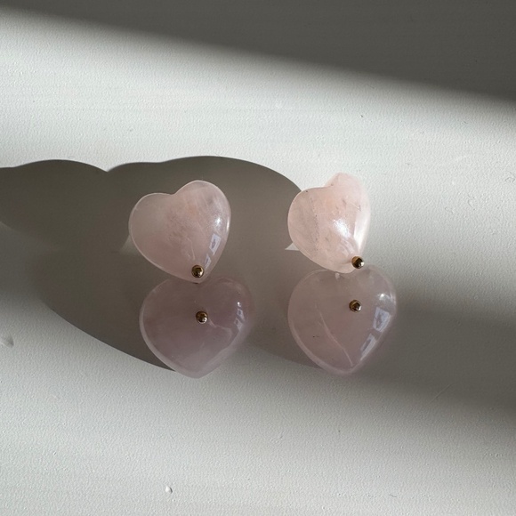 Tuckernuck Jewelry - Tuckernuck Light Pink Heart Drop Earrings
